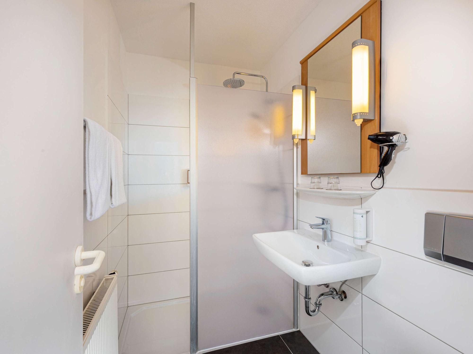 Отель Ibis Kassel Мельзунген Экстерьер фото